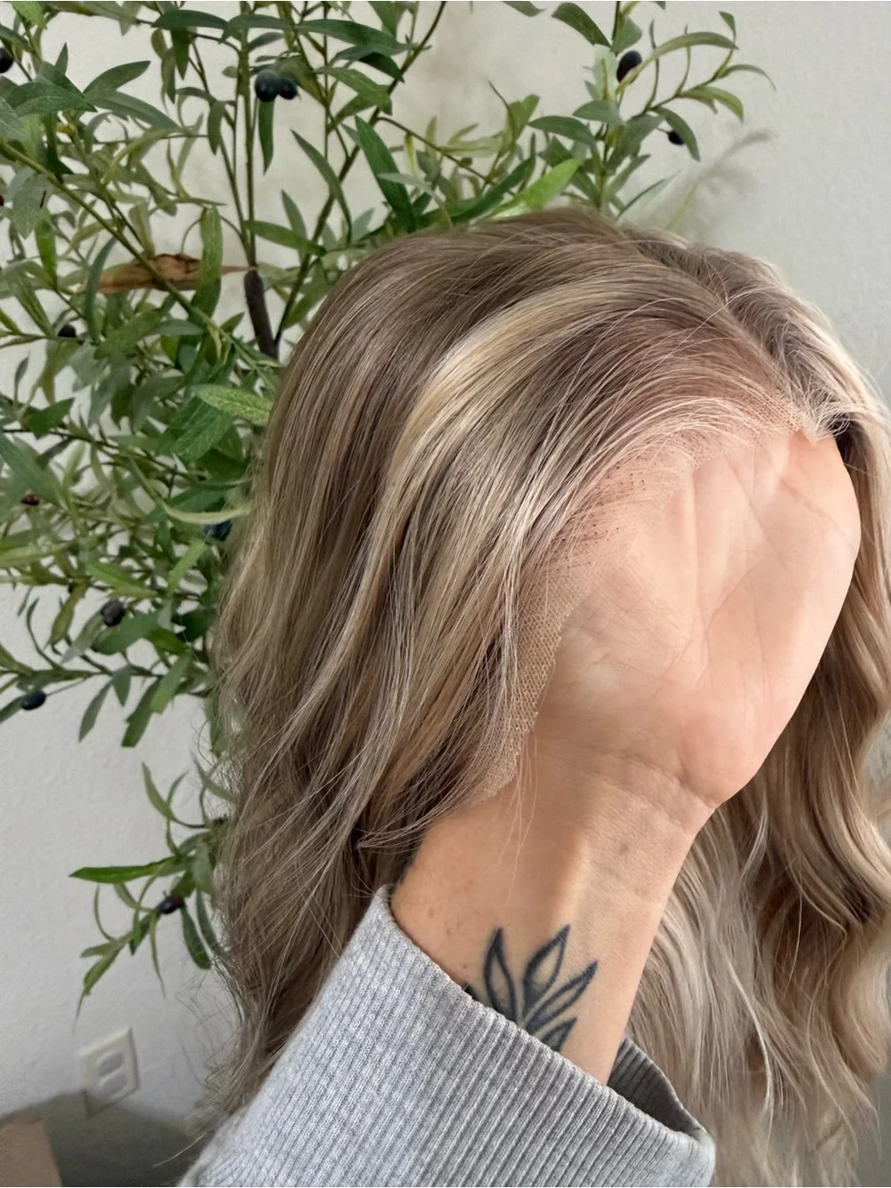 AISOM Honey Blonde Mila Lace Front Wig